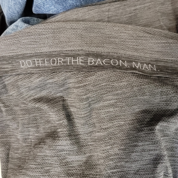 Lululemon metal vent tech henley - Picture 6 of 7
